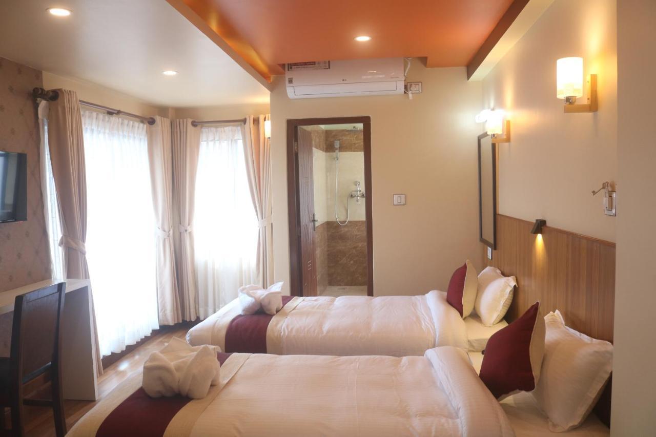 Hotel Family Ties Pvt. Ltd. Katmandú Exterior foto